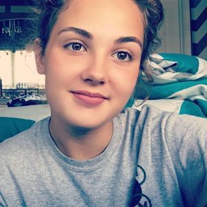 Meet your Posher, Abbey